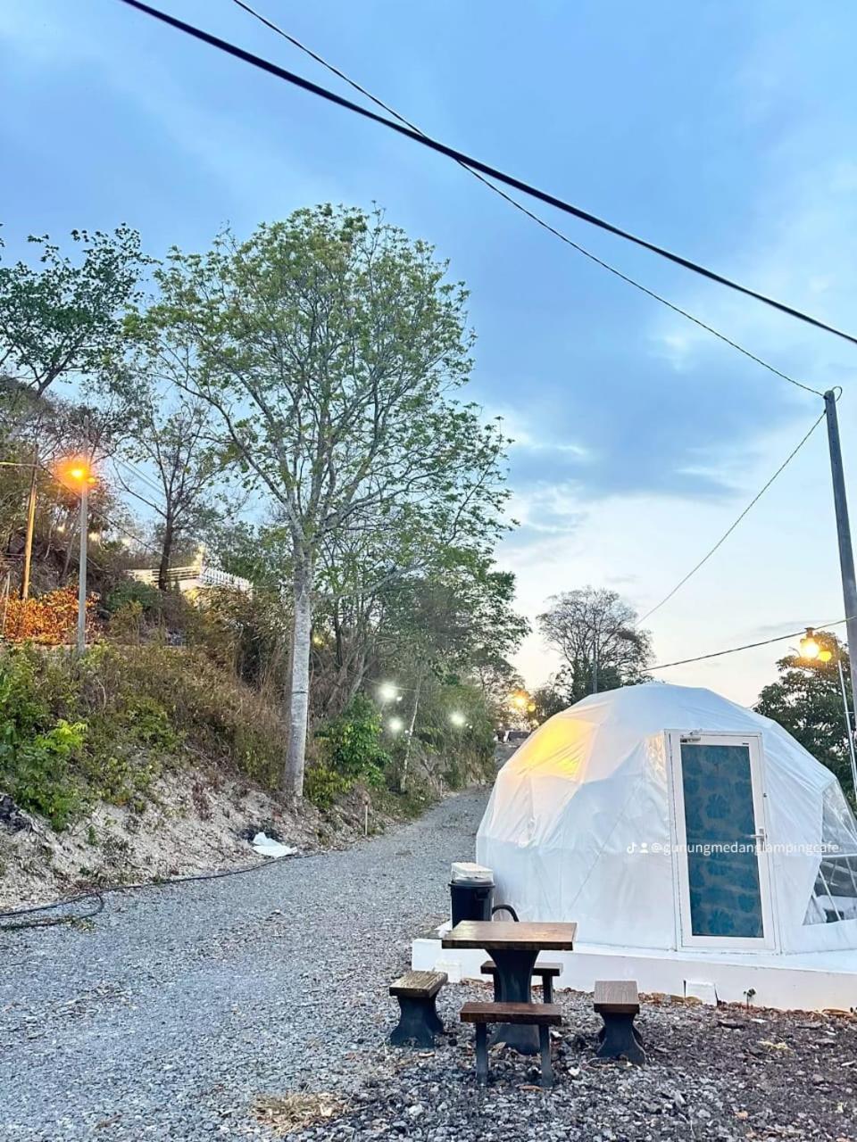 Gunung Medan Glamping & Cafe Hotel Kangar Kültér fotó