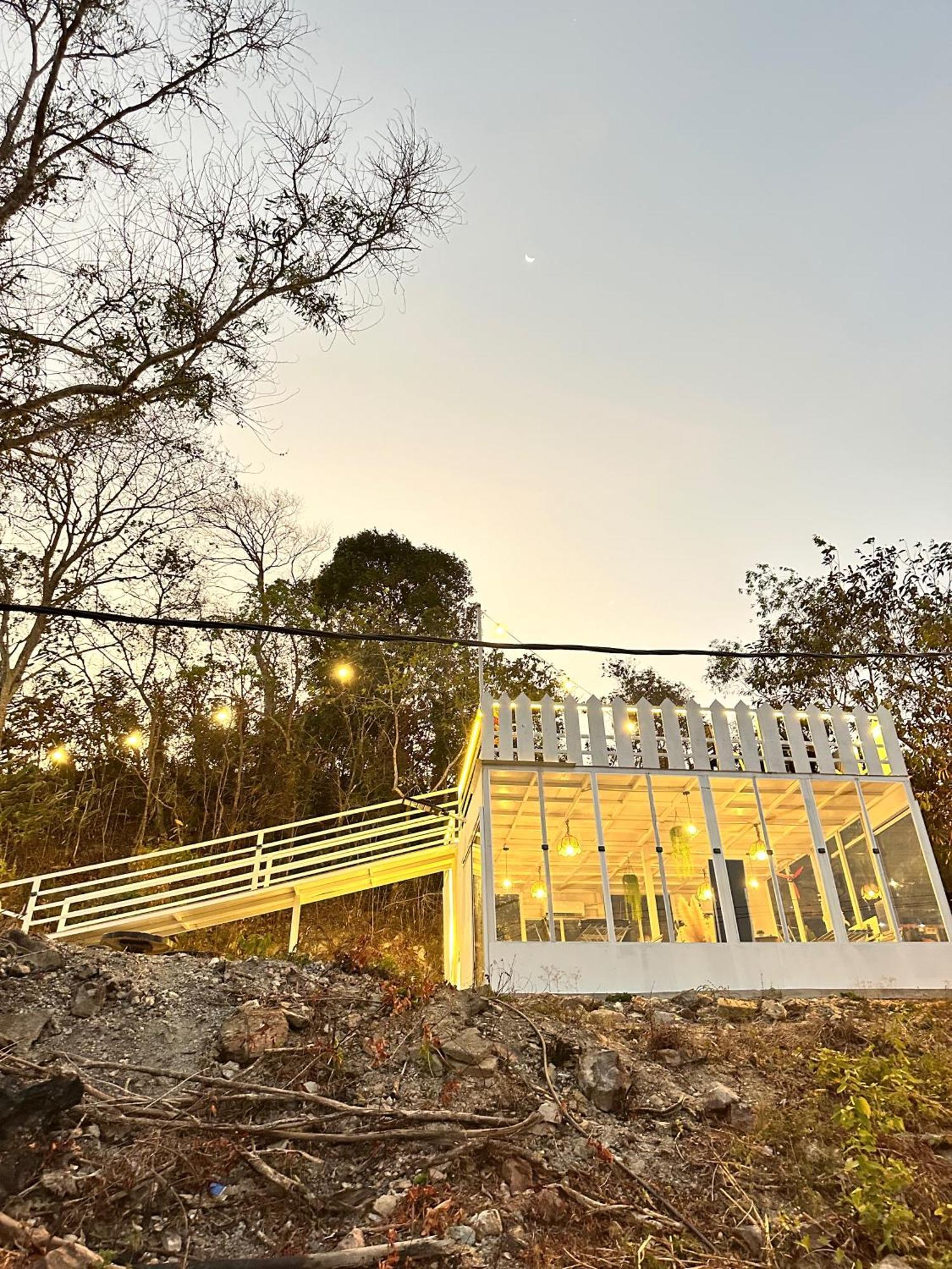 Gunung Medan Glamping & Cafe Hotel Kangar Kültér fotó